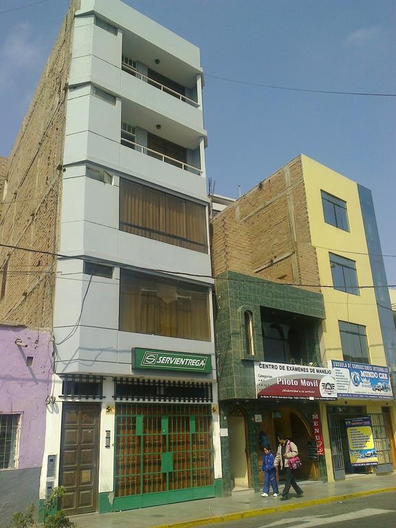 Strenua Santa Maria Suites Trujillo Exterior photo
