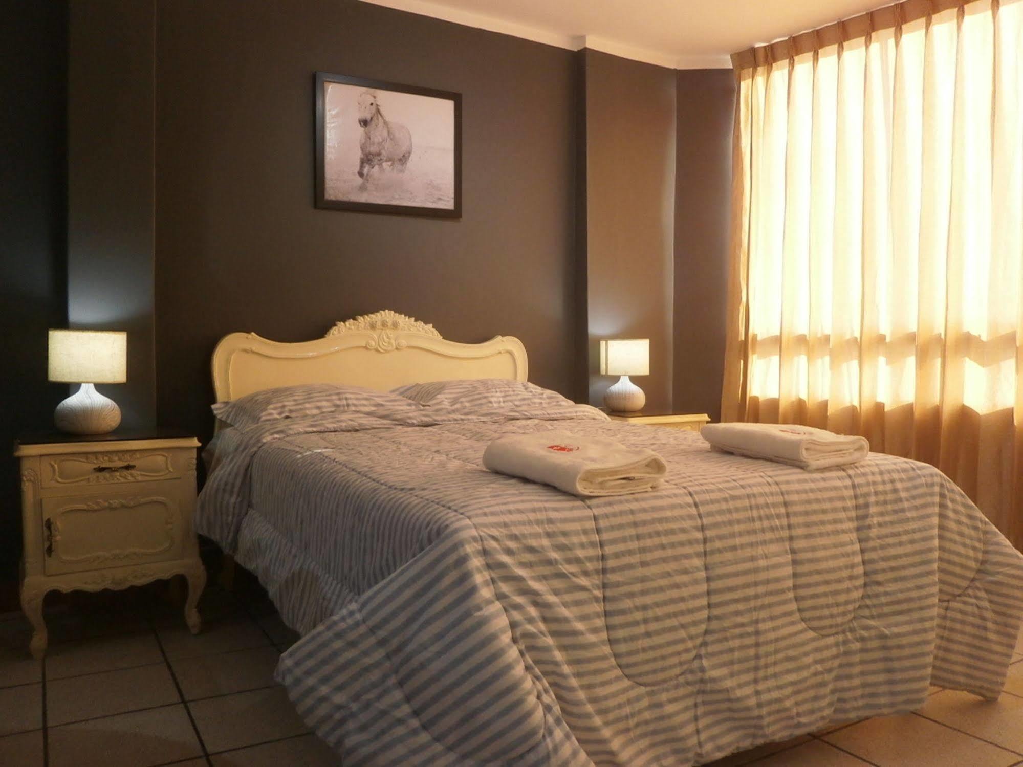 Strenua Santa Maria Suites Trujillo Exterior photo